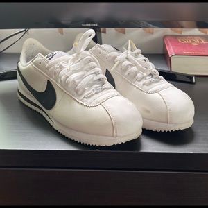 Nike Size 10 White Cortez